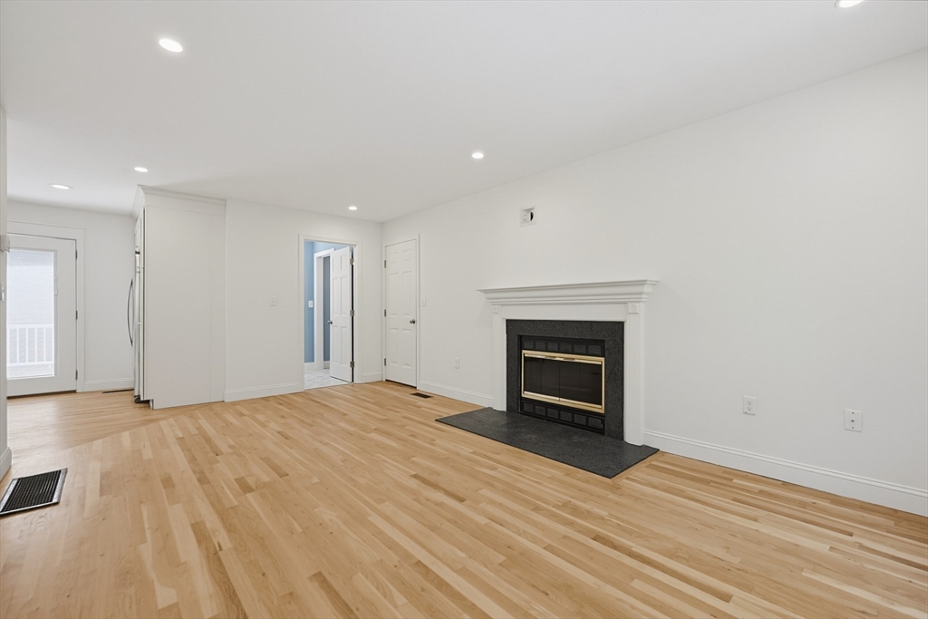 45 Baron Road Franklin, MA 02038 - Photo 3 of 42