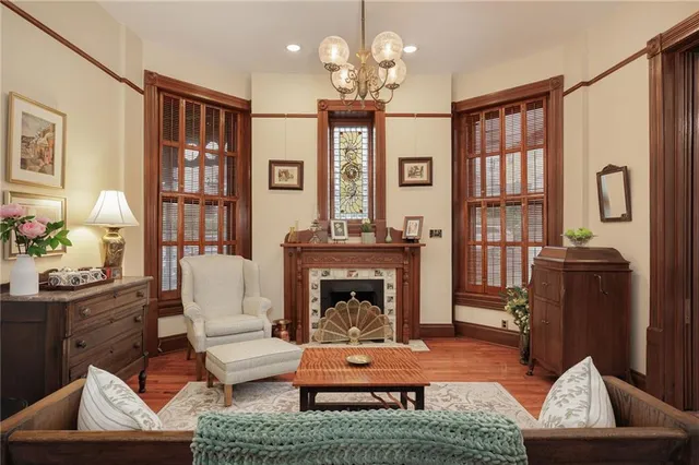 $600,000 | 1328 Francis Street, St. Joseph, MO 64501