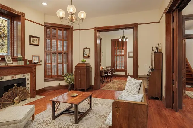 $600,000 | 1328 Francis Street, St. Joseph, MO 64501