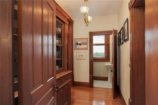 $600,000 | 1328 Francis Street, St. Joseph, MO 64501