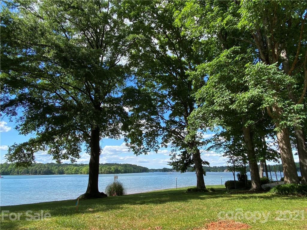 7924 Bankhead Road Denver, NC 28037 - Photo 3 of 43 Gallery Image 3