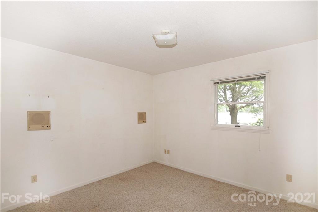 7924 Bankhead Road Denver, NC 28037 - Photo 23 of 43 Gallery Image 23
