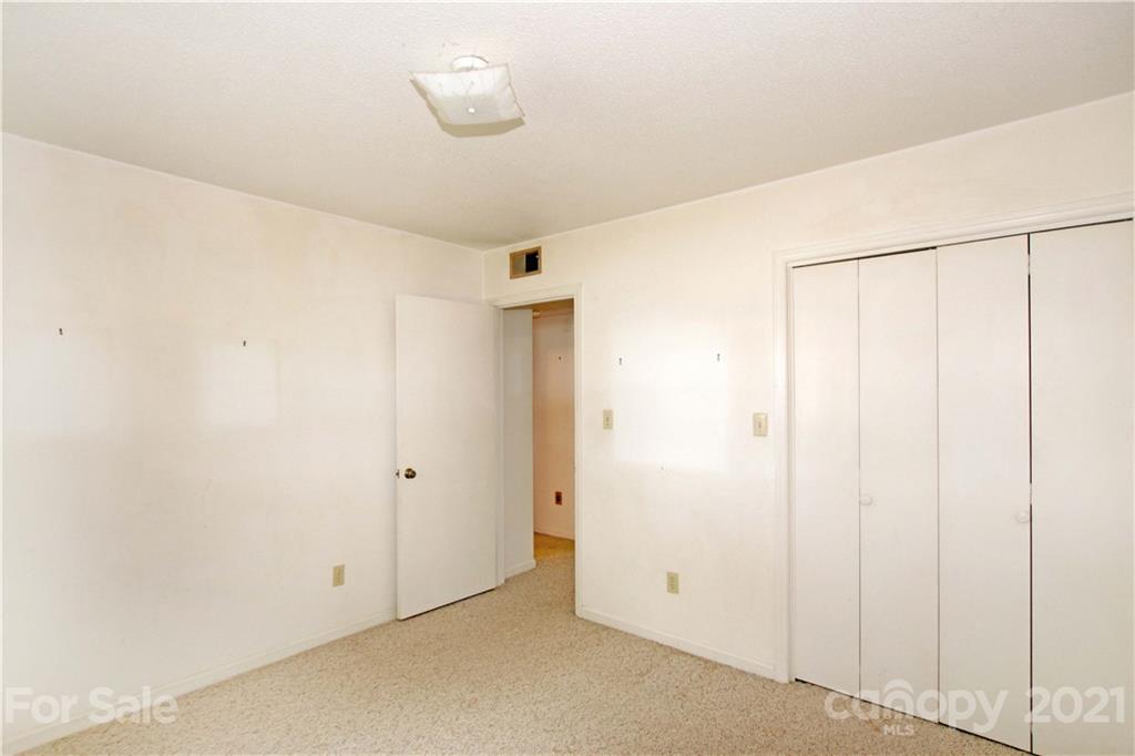 7924 Bankhead Road Denver, NC 28037 - Photo 24 of 43 Gallery Image 24