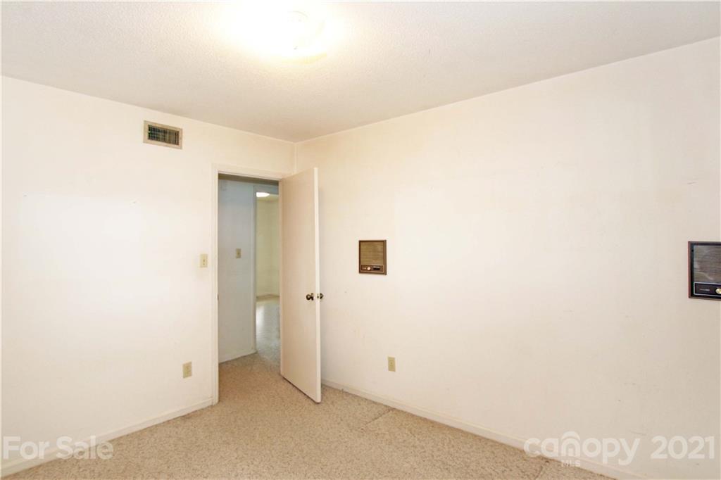 7924 Bankhead Road Denver, NC 28037 - Photo 35 of 43 Gallery Image 35