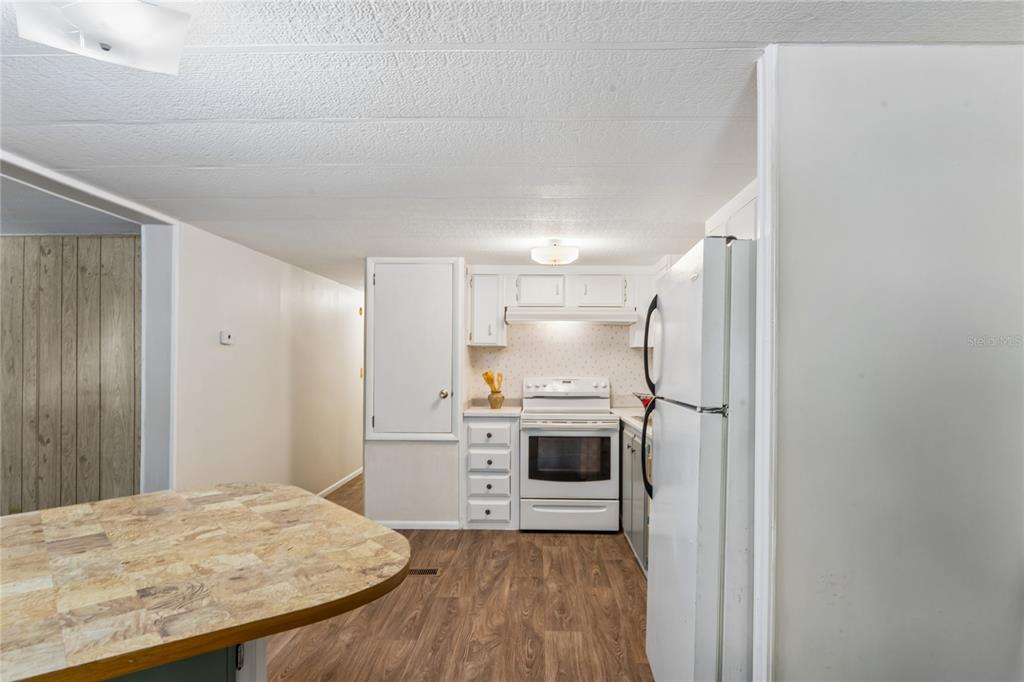 6601 Sutherland Avenue New Port Richey, FL 34653 - Photo 11 of 42