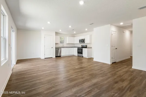 $273,990 | 10406 Greystone Drive, Glen St. Mary, FL 32040