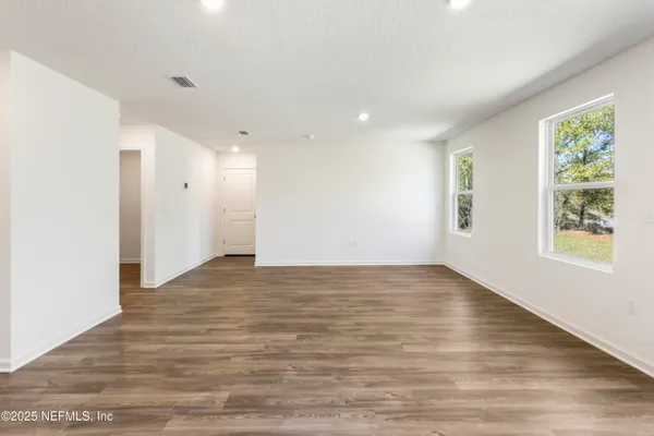 $273,990 | 10406 Greystone Drive, Glen St. Mary, FL 32040