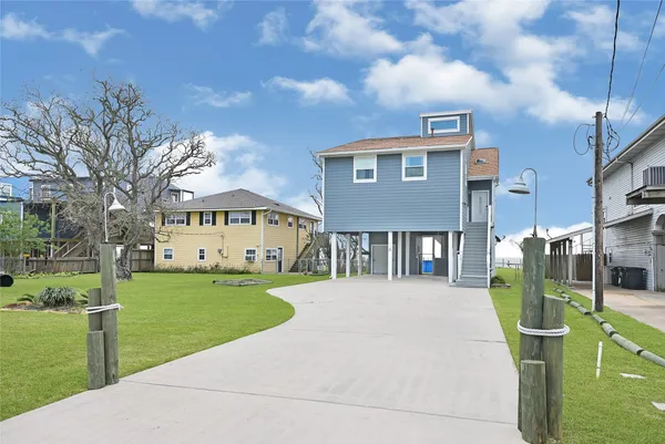 $495,000 | 1547 John Street, Dickinson, TX 77539
