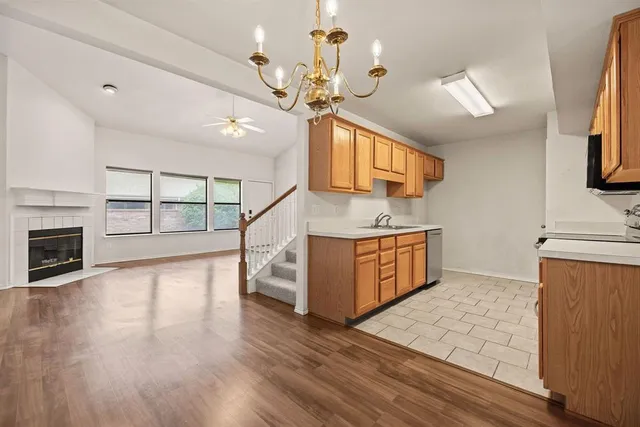 $289,000 | 1120 Forest Creek Street, Benbrook, TX 76126