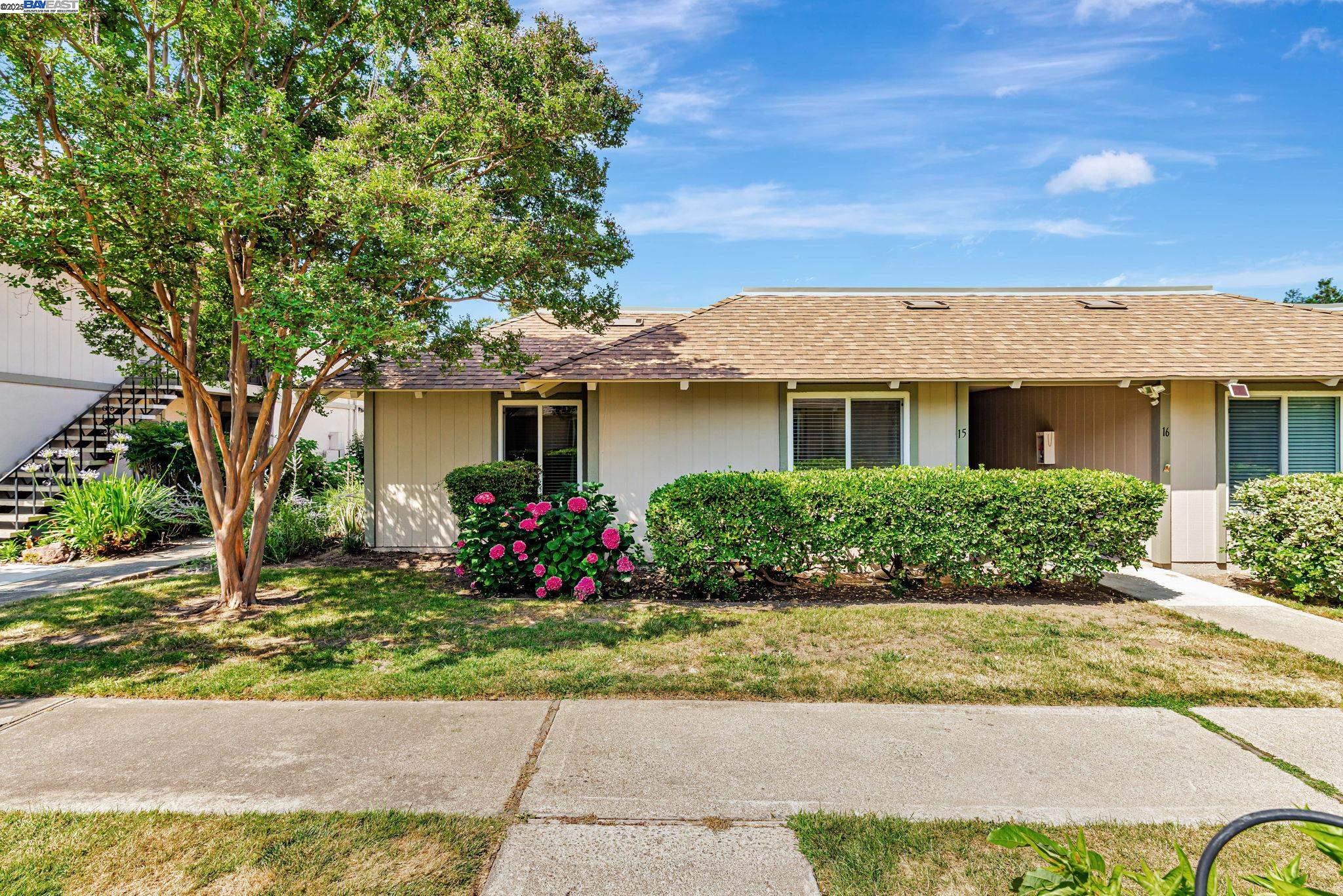 825 Oak Grove Road, Unit 15 Concord, CA 94518 - Photo 1 of 1 Gallery Image 1