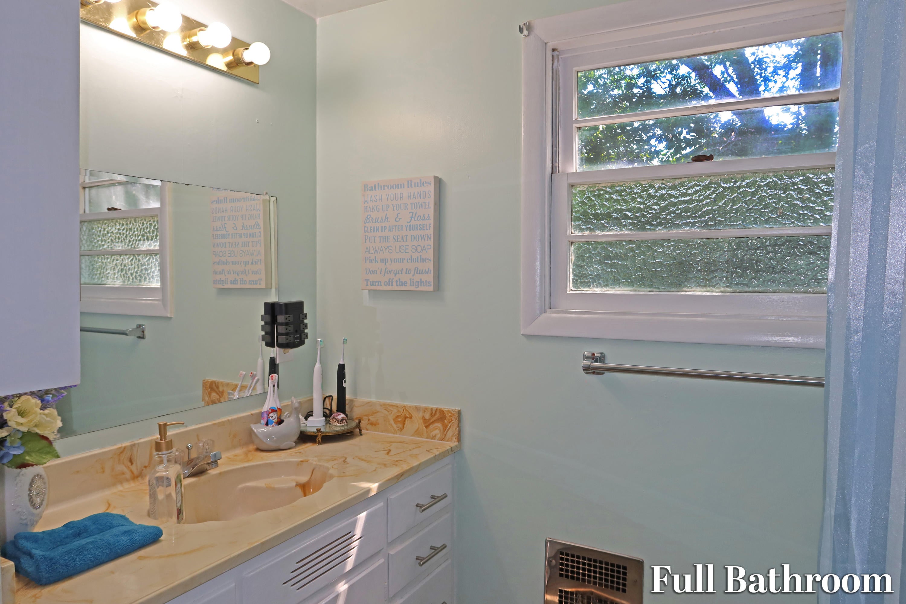 2111 Hillcrest Road Medford, OR 97504 - Photo 20 of 28 MLS 21