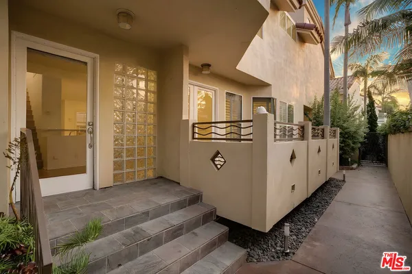 $1,470,000 | 730 South Catalina Avenue, Unit D, Redondo Beach, CA 90277