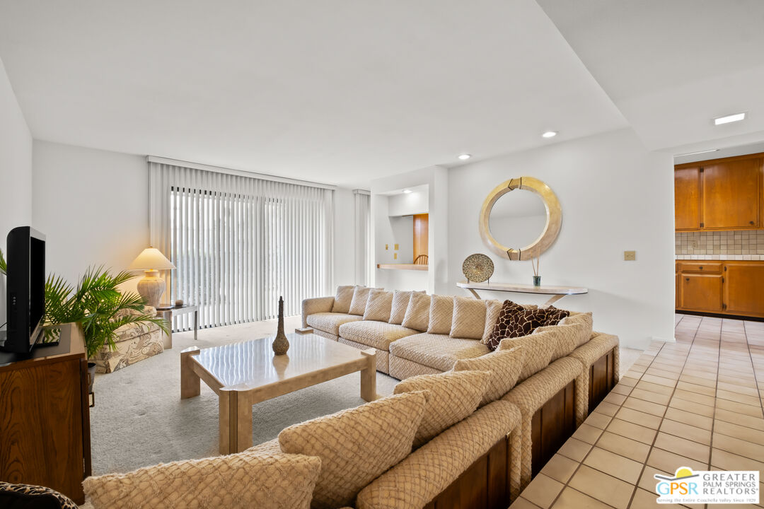 355 North Avenida Caballeros Unit 20  