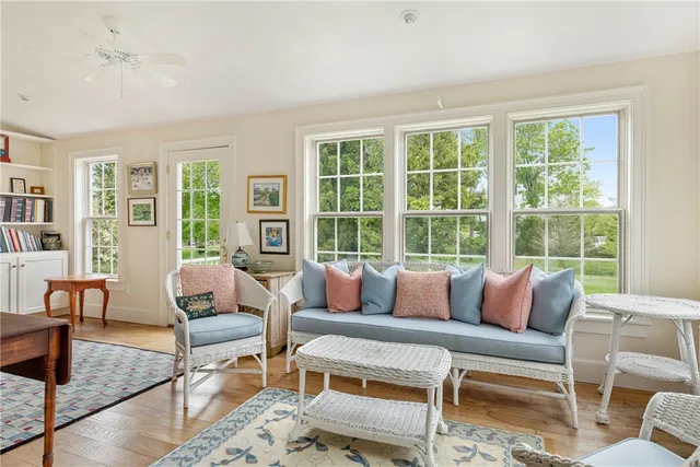 $3,450,000 | 576 West Main Road, Little Compton, RI 02837