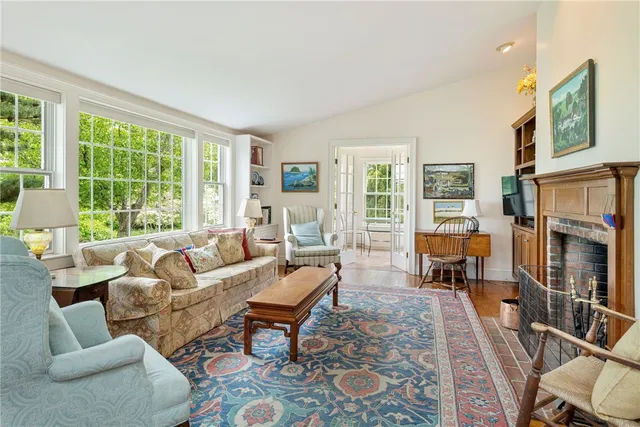 $3,450,000 | 576 West Main Road, Little Compton, RI 02837