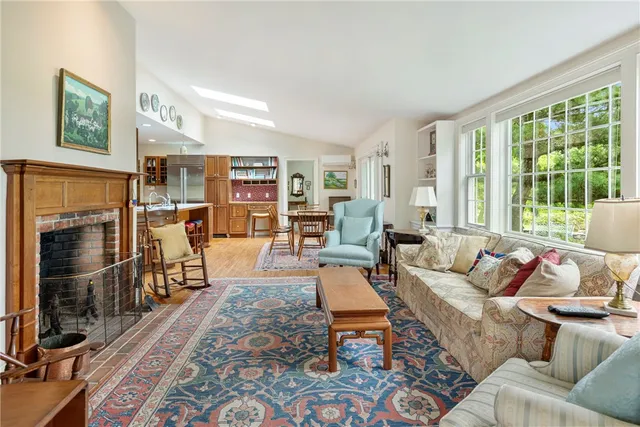 $3,450,000 | 576 West Main Road, Little Compton, RI 02837