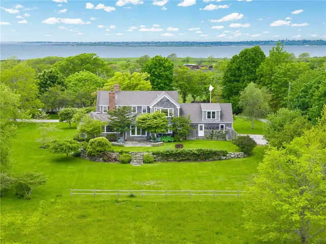 $3,450,000 | 576 West Main Road, Little Compton, RI 02837