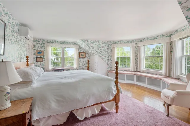 $3,450,000 | 576 West Main Road, Little Compton, RI 02837