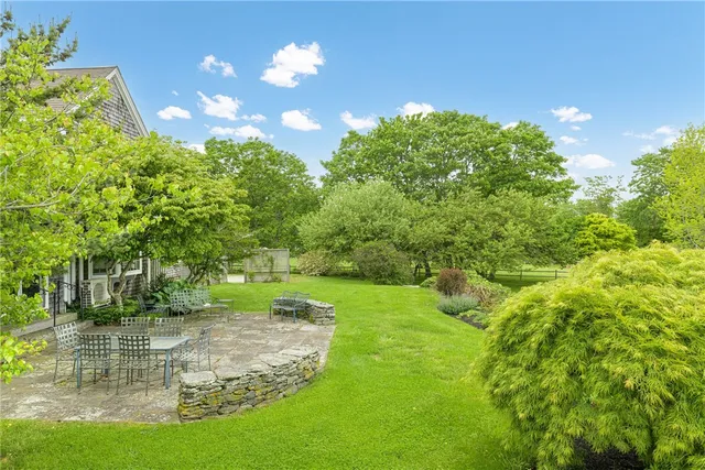 $3,450,000 | 576 West Main Road, Little Compton, RI 02837