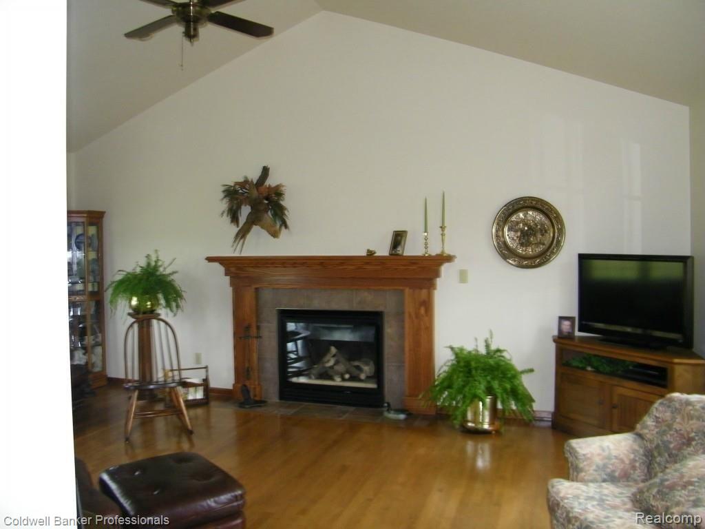 6740 Wagner Road Imlay City, MI 48444 - Photo 14 of 38 100_1129.jpg