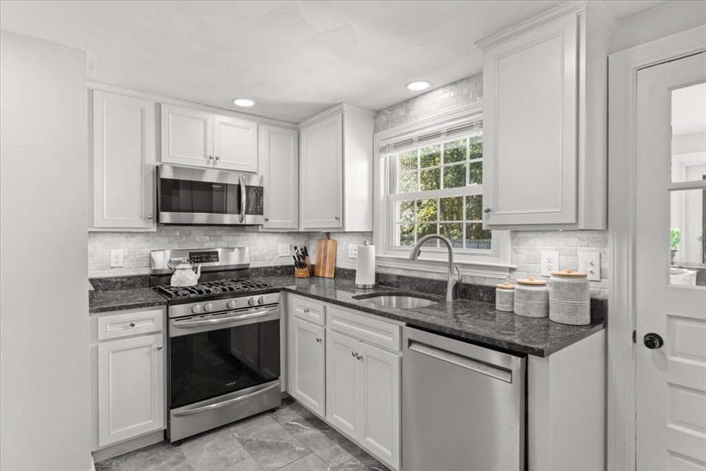 5 Calvin Road Easton, MA 02356 - Photo 9 of 32 Gallery Image 9