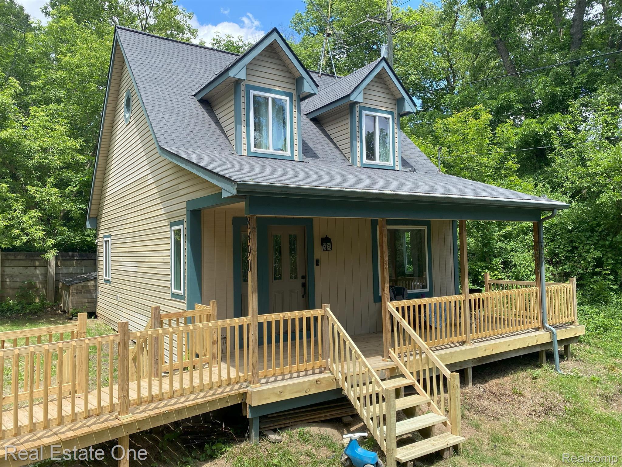 8490 Eaton Road Davisburg, MI 48350 - Photo 1 of 34 Gallery Image 1
