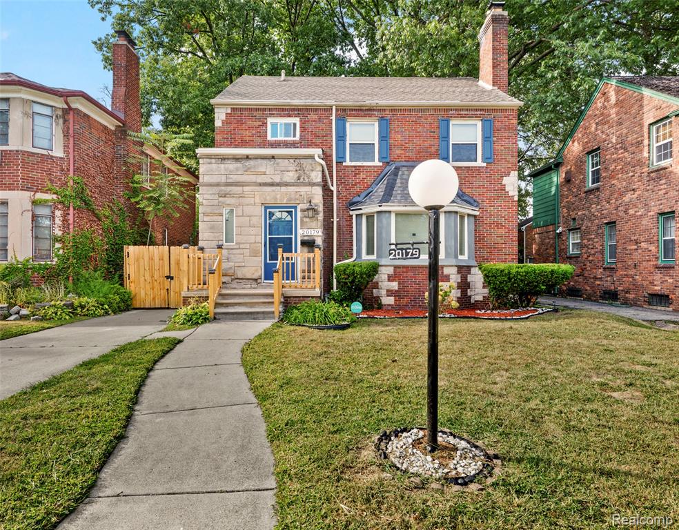 20179 Canterbury Road Detroit, MI 48221 - Photo 1 of 41