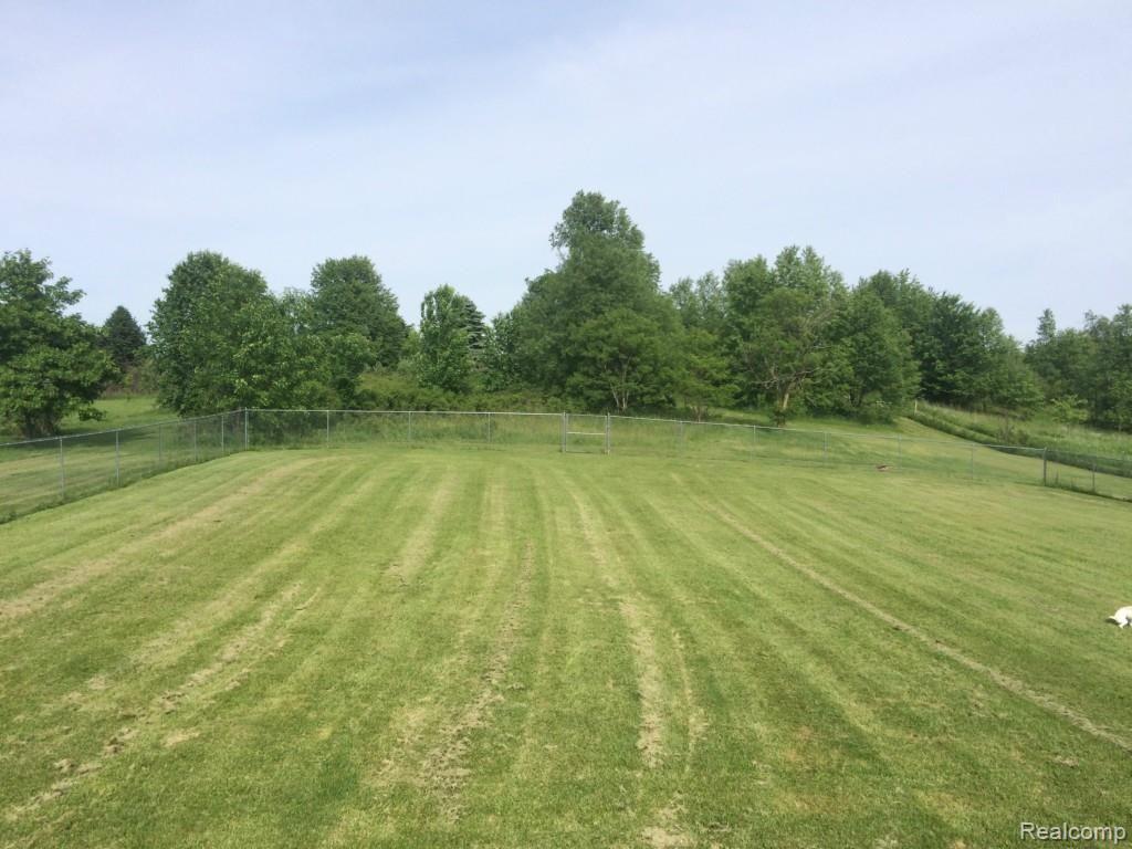 7862 North Nicholson Road Fowlerville, MI 48836 - Photo 14 of 20