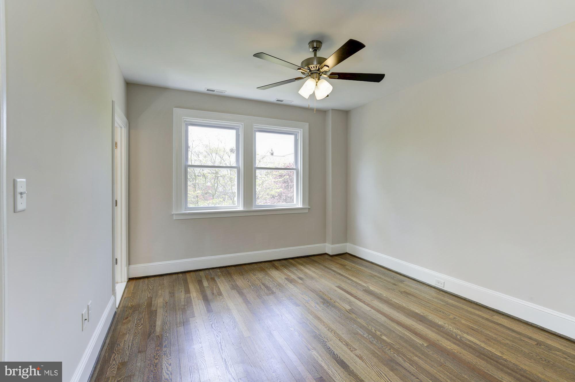 406 Hopkins Road Baltimore, MD 21212 - Photo 22 of 52 Master bedroom with walk-in closet and 2nd closet
