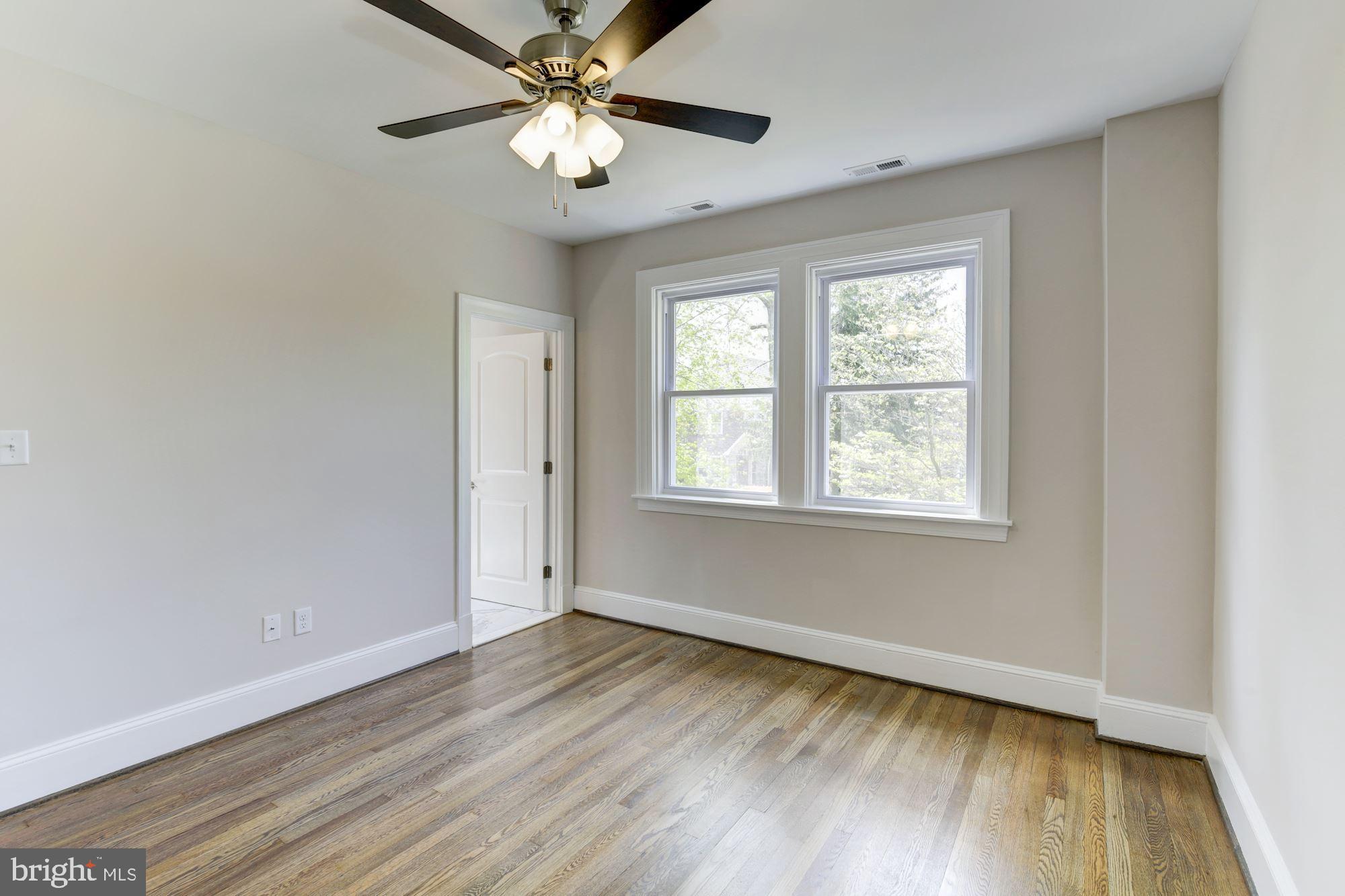 406 Hopkins Road Baltimore, MD 21212 - Photo 24 of 52 Master bedroom with MASTER BATH