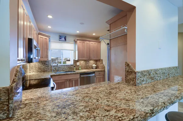 $2,550 | 100 Waterway Drive South, Unit 407, Lantana, FL 33462