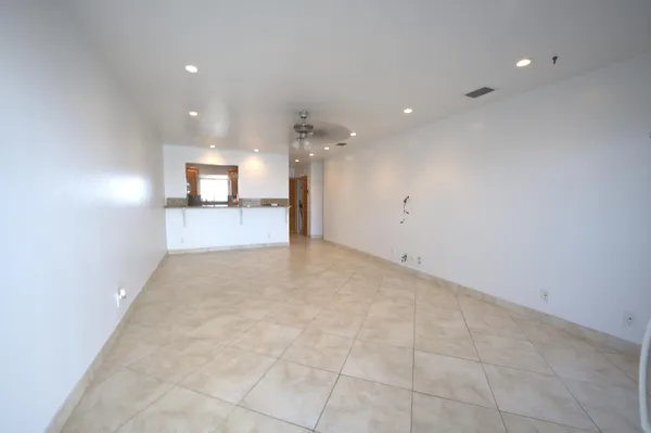 $2,550 | 100 Waterway Drive South, Unit 407, Lantana, FL 33462