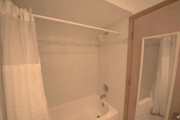 $2,550 | 100 Waterway Drive South, Unit 407, Lantana, FL 33462