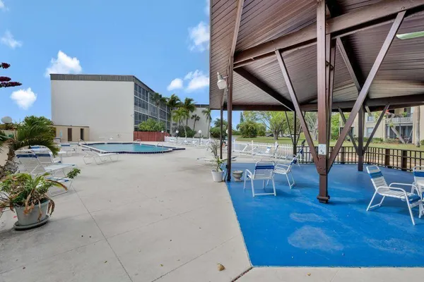 $2,550 | 100 Waterway Drive South, Unit 407, Lantana, FL 33462