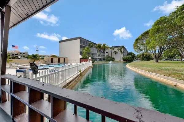 $2,550 | 100 Waterway Drive South, Unit 407, Lantana, FL 33462