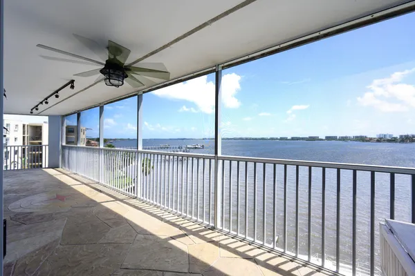 $2,550 | 100 Waterway Drive South, Unit 407, Lantana, FL 33462