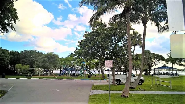 $2,550 | 100 Waterway Drive South, Unit 407, Lantana, FL 33462