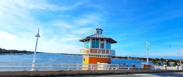 $2,550 | 100 Waterway Drive South, Unit 407, Lantana, FL 33462