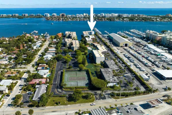 $2,550 | 100 Waterway Drive South, Unit 407, Lantana, FL 33462