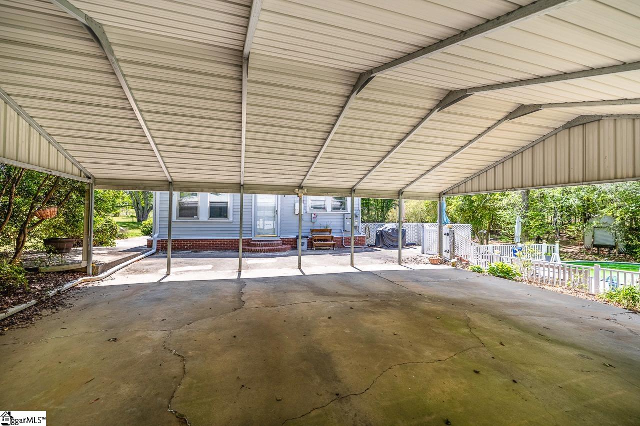 10676 Augusta Road Belton, SC 29627 - Photo 17 of 44