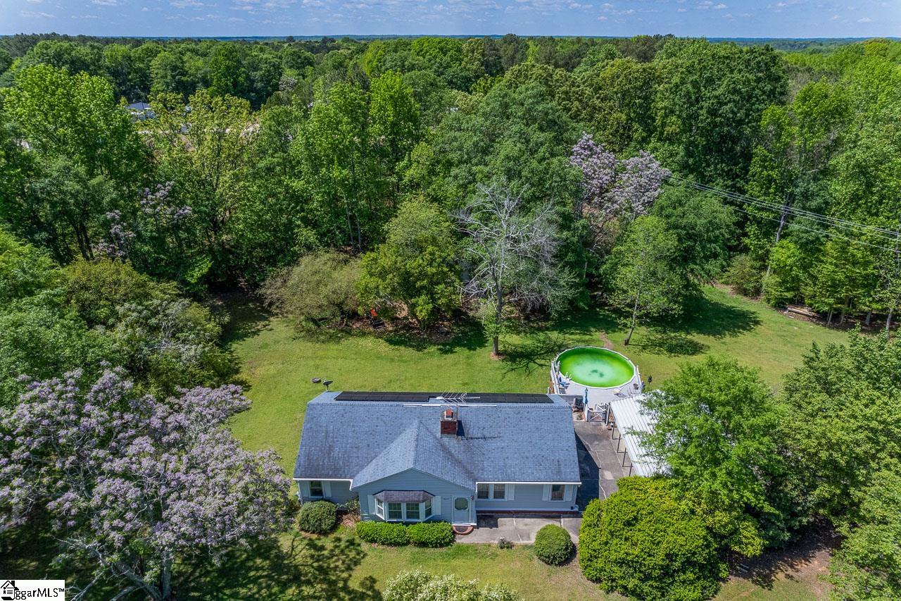 10676 Augusta Road Belton, SC 29627 - Photo 2 of 44