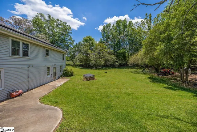 $375,000 | 10676 Augusta Road, Belton, SC 29627