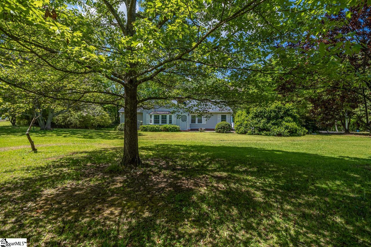 10676 Augusta Road Belton, SC 29627 - Photo 38 of 44