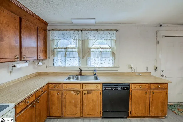 $375,000 | 10676 Augusta Road, Belton, SC 29627