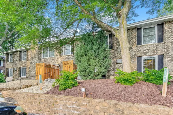 $139,900 | 4424 Cedar Lake Road, Unit 1, St. Louis Park, MN 55416
