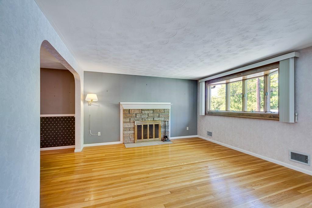 8 Duncan Road Burlington, MA 01803 - Photo 5 of 30 Gallery Image 5