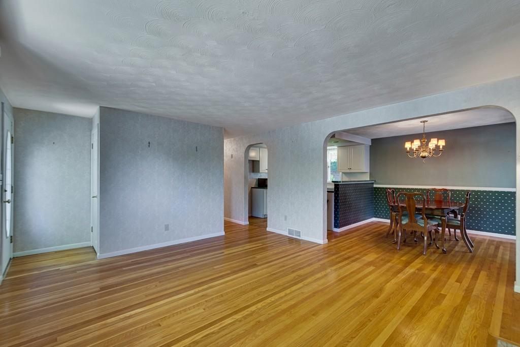 8 Duncan Road Burlington, MA 01803 - Photo 7 of 30 Gallery Image 7