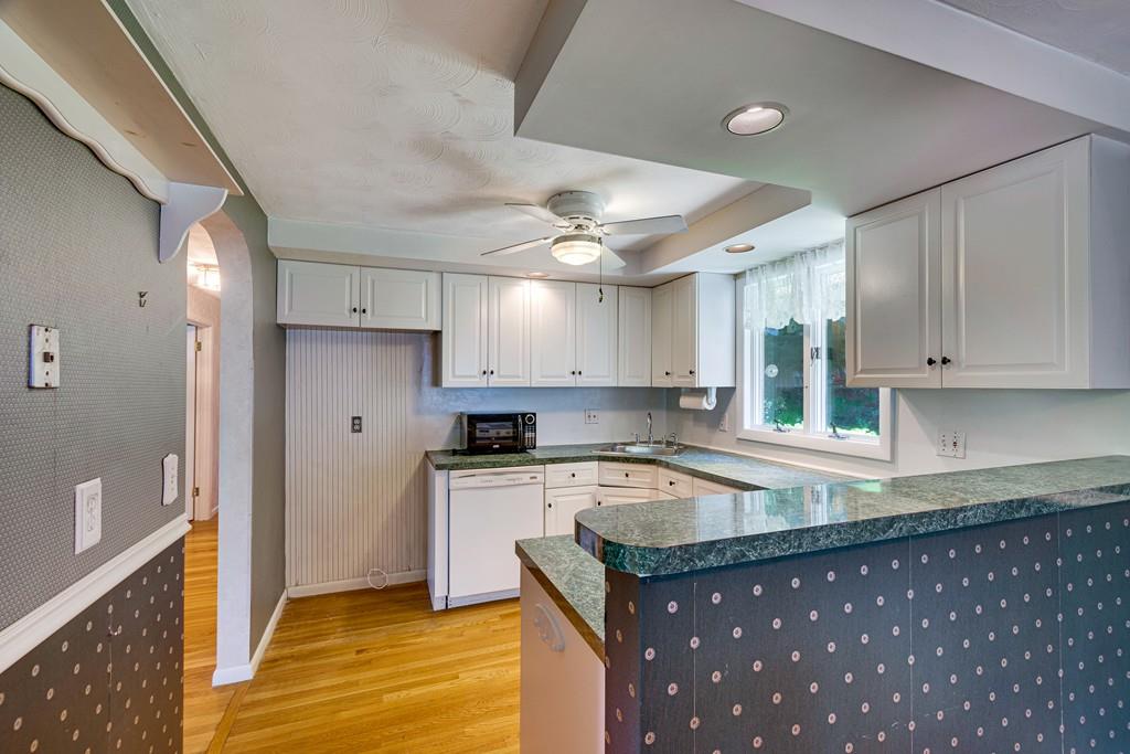 8 Duncan Road Burlington, MA 01803 - Photo 8 of 30 Gallery Image 8