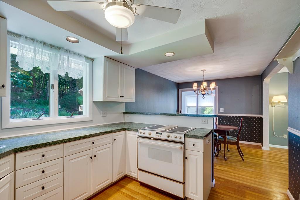 8 Duncan Road Burlington, MA 01803 - Photo 10 of 30 Gallery Image 10