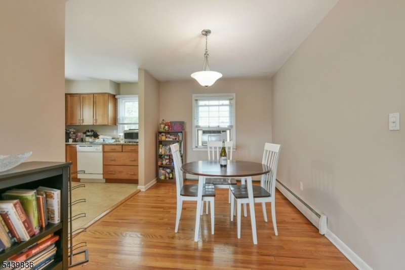 42 Walnut Street Montclair, NJ 07042 - Photo 3 of 10
